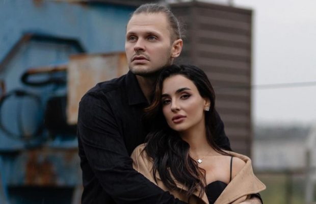 Анна Трінчер прокоментувала роман з відомим співаком: "Стосунки можуть розвиватися"