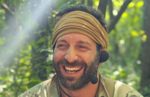 Відомий ведучий-воїн отримав посвідчення учасника бойових дій: "Роблю важливе"