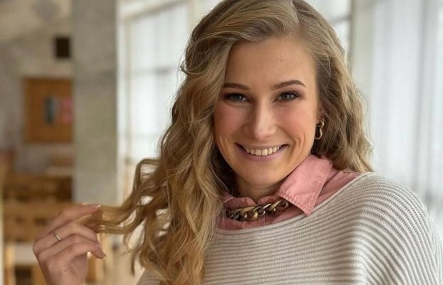 Зірка "Жіночого кварталу" натякнула на вагітність: "Скоро в моєму житті будуть зміни"