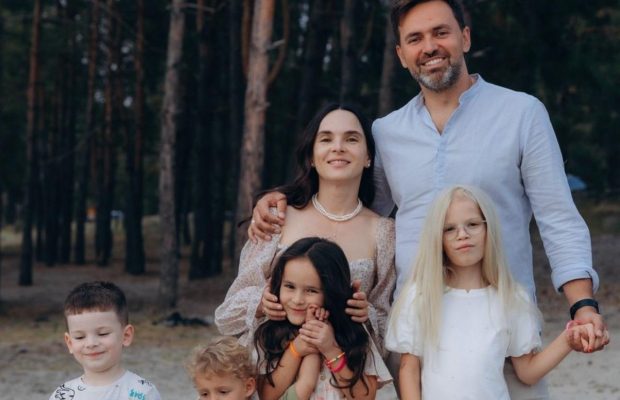 Мирошниченко рассказал, как его родные дети относятся к приемным: "Привязанности нет"