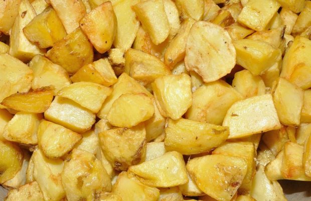 Как приготовить самую хрустящую жареную картошку: шеф-повар поделился вкусным рецептом