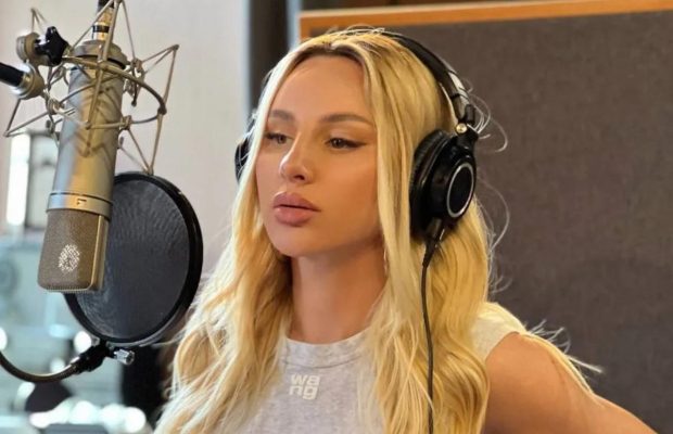 Предательница в топе: украинцы вывели в тренды YouTube песню Асти, продавшейся за рубли