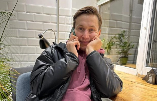 "Квартирі торба": росіяни під час атаки на Київ зруйнували житло відомого актора