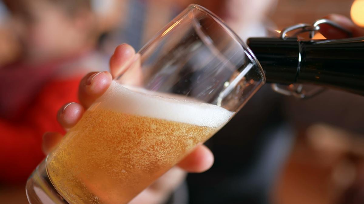 Люди стали пить меньше пива, один из лидеров отрасли увольняет тысячи работников