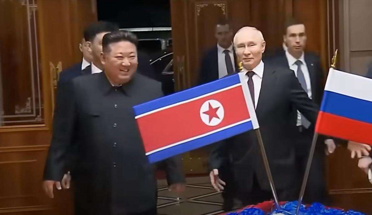 Чтобы жили счастливо: семьям убитых в Украине северокорейских солдат подарили квартиры