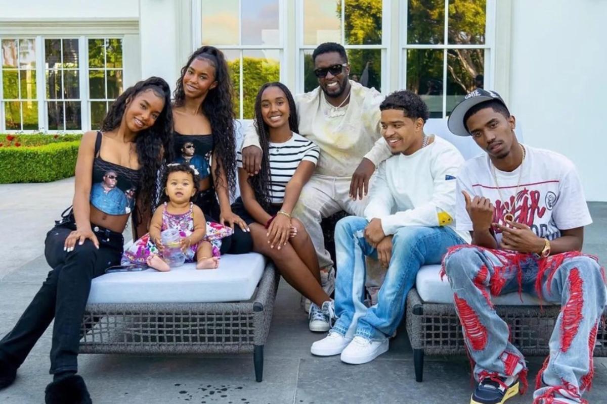 Діти P. Diddy записала відео, як вони вітали скандального батька / Скріншот Instagram Діти P. Diddy записала відео, як вони вітали скандального батька / Скріншот Instagram