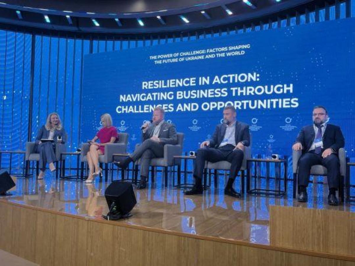 Україна має сама визначити стратегічні галузі розвитку, - меценат Шостак під час виступу на КМЕФ Україна має сама визначити стратегічні галузі розвитку, - меценат Шостак під час виступу на КМЕФ