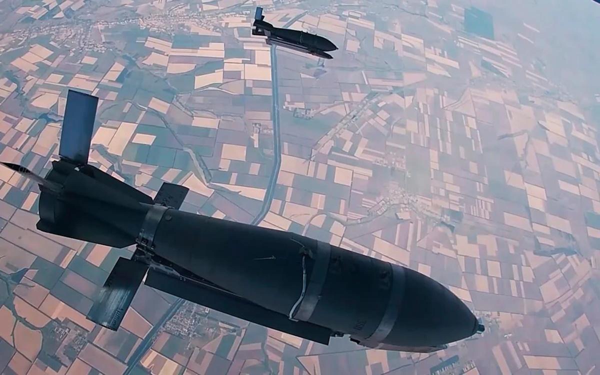 Російська бомба з двигуном / фото Міноорони РФ Російська бомба з двигуном / фото Міноорони РФ