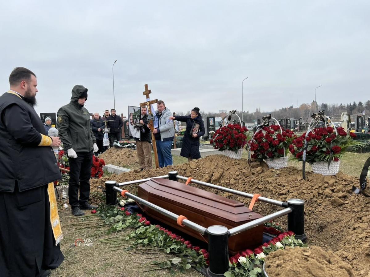 Похорон В'ячеслава Узєлкова: як усе пройшло (фото) Похорон В'ячеслава Узєлкова: як усе пройшло (фото)