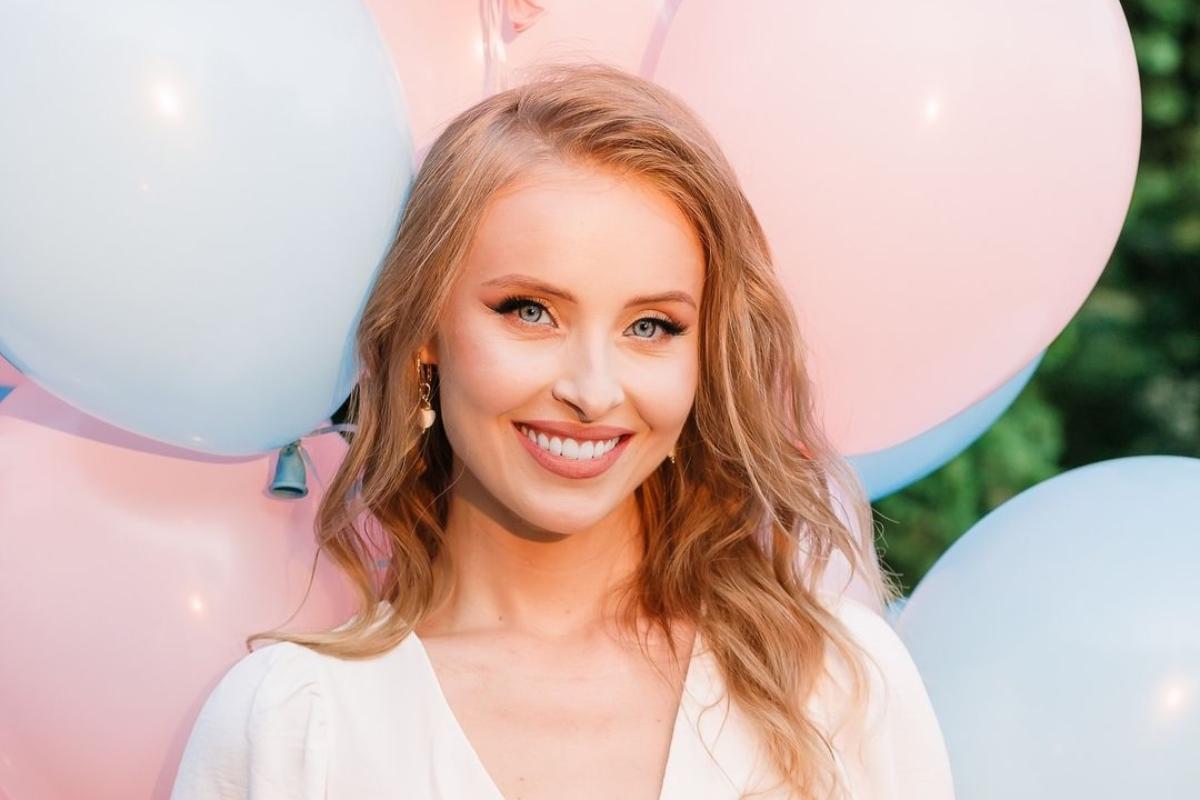 Зірка 'Кріпосної ' Сагайдачна показала нові фото з округлим животиком