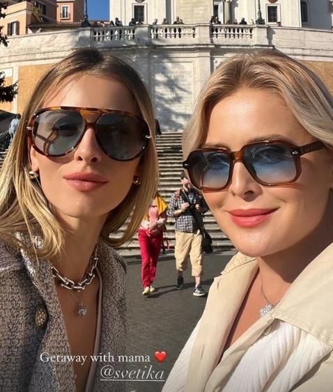 Внучка Ротару вместе с мамой наслаждаются отдыхом / Скриншот Instagram Внучка Ротару вместе с мамой наслаждаются отдыхом / Скриншот Instagram