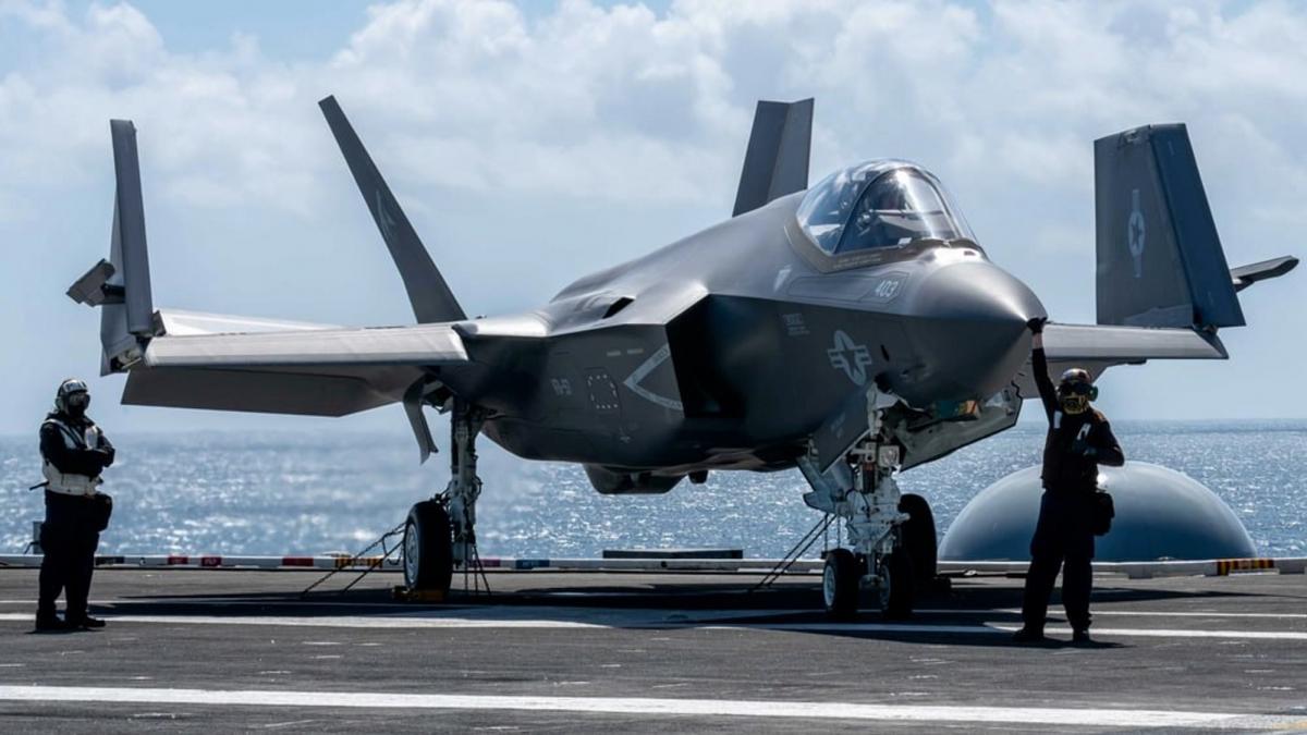 Винищувач F-35C вперше застосували в бою / фото wikipedia Винищувач F-35C вперше застосували в бою / фото wikipedia