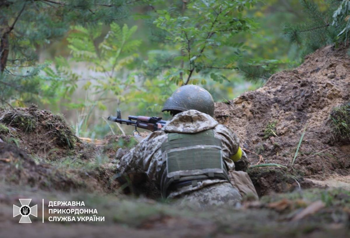 РФ запустила фейк про ДРГ на Чернігівщині / ДПСУ РФ запустила фейк про ДРГ на Чернігівщині / ДПСУ