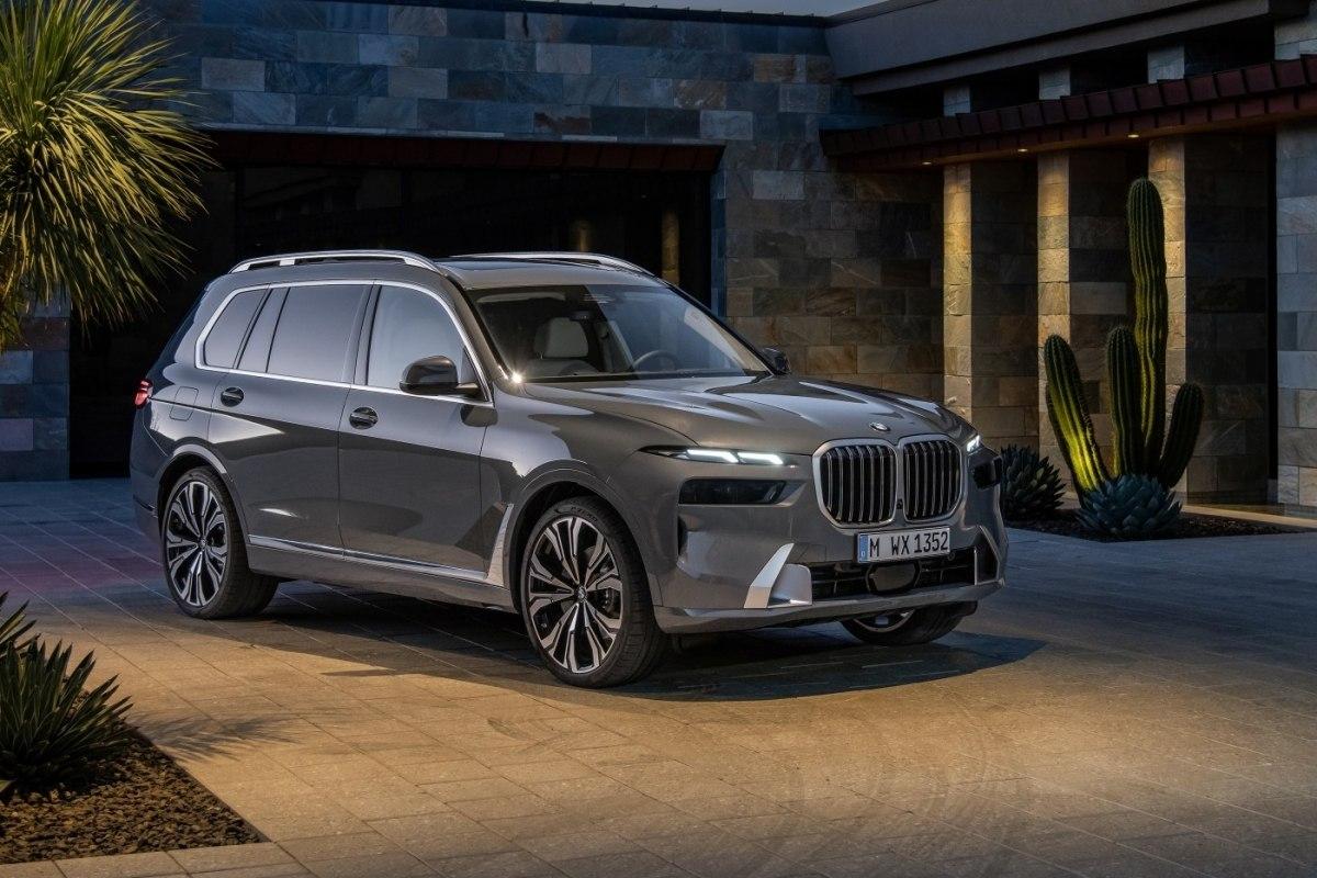 Some premium crossovers and SUVs are too expensive / photo - BMW