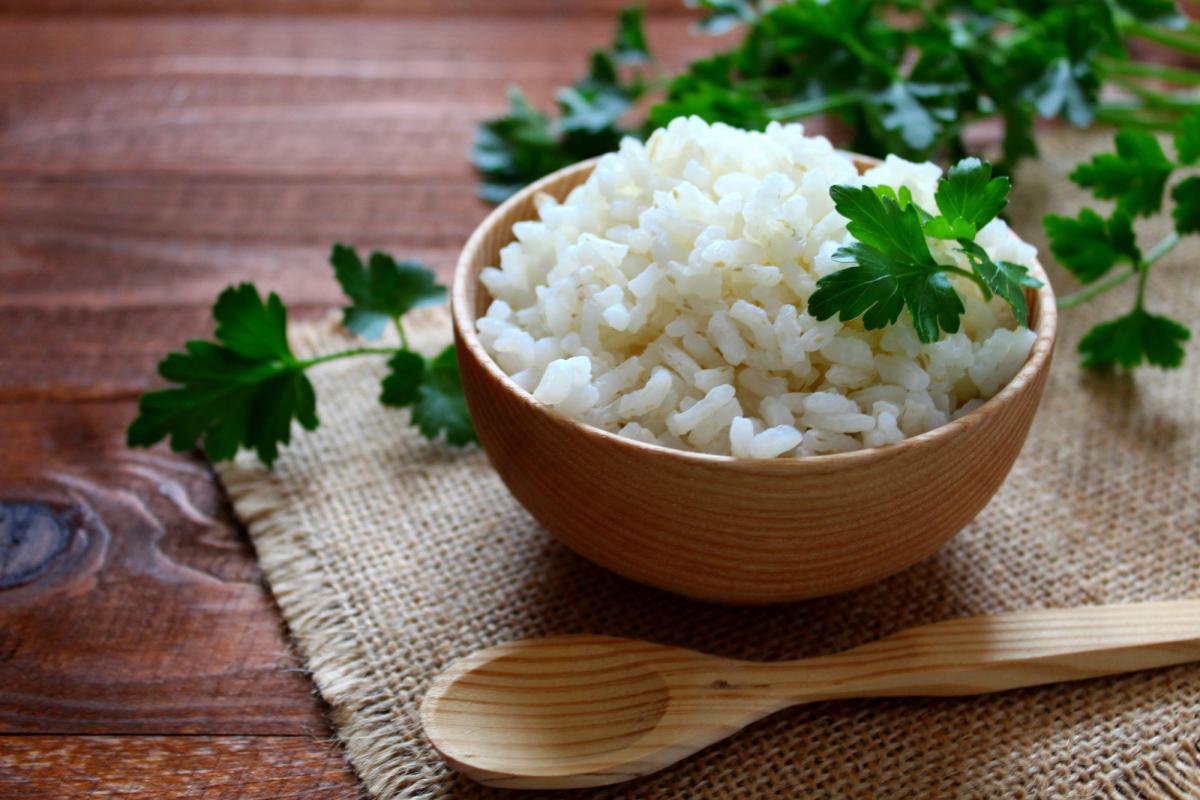 Чтобы рис получился рыхлым и вкусным, перед варкой его следует промыть / фото ua.depositphotos.com Чтобы рис получился рыхлым и вкусным, перед варкой его следует промыть / фото ua.depositphotos.com