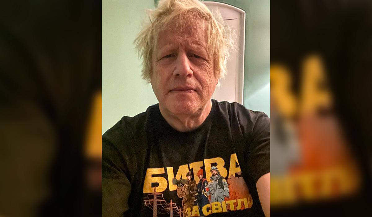 Борис Джонсон підтримав Україну в футболці “Битва за світло” Борис Джонсон підтримав Україну в футболці “Битва за світло”