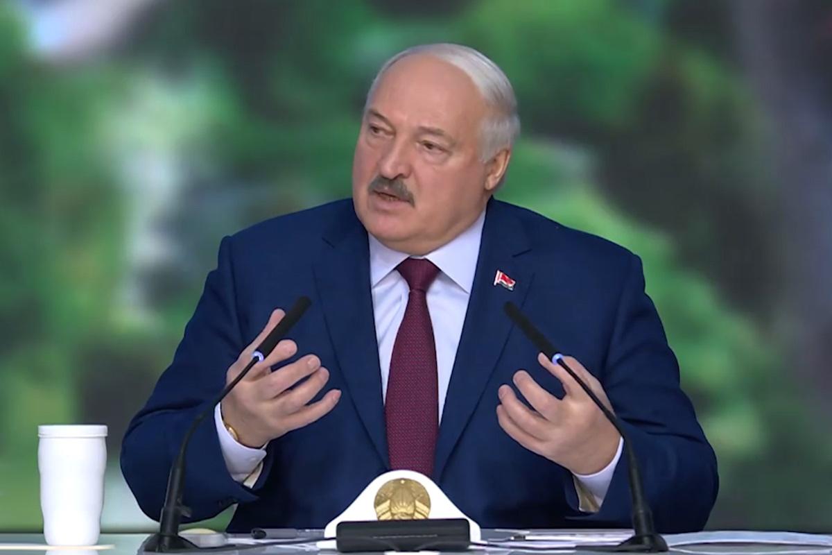 Лукашенко боїться нових протестів у країні цієї зими / кар з відео Лукашенко боїться нових протестів у країні цієї зими / кар з відео