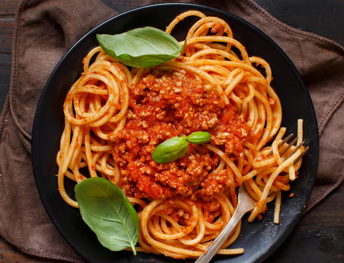 Болоньезе это вкусные и сытные спагетти / фото ua.depositphotos.com Болоньезе это вкусные и сытные спагетти / фото ua.depositphotos.com