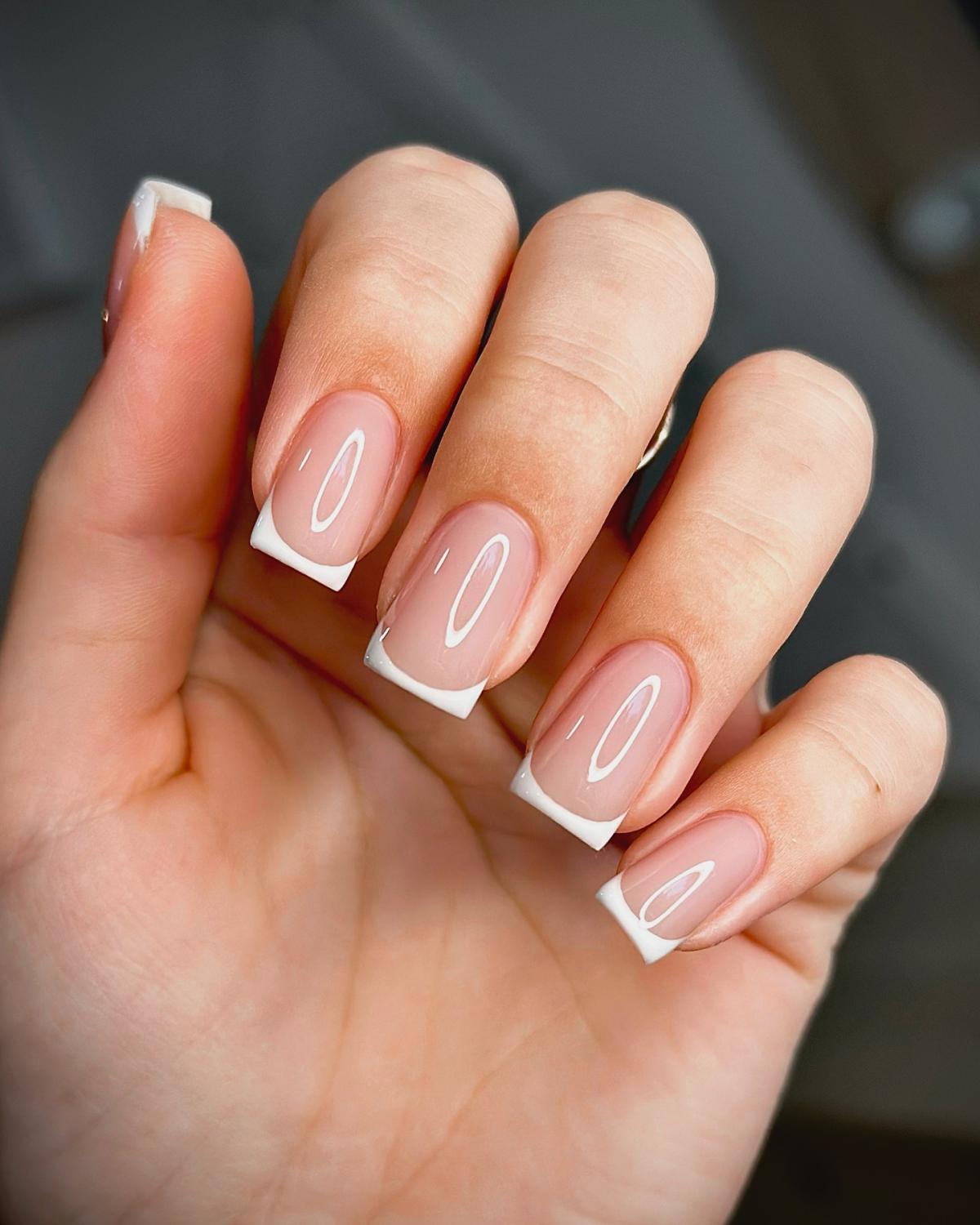 Which manicure has an expensive look: 5 options that business women choose