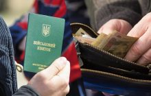 Який штраф за неявку в ТЦК за повісткою, якщо її вручили не особисто: відповідь адвоката