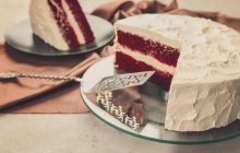 Насолода у кожному шматочку: як просто приготувати "червоний оксамит" у домашніх умовах