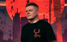 50-летний солист украинской группы "ВГНВЖ" пополнил ряды ВСУ