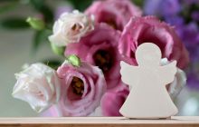 У кого день ангела 8 ноября: значение имени, как поздравлять