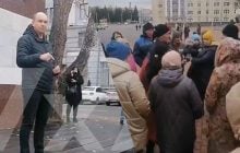 В Курске беженцы из Суджи вышли на протест и требуют эвакуации мирных жителей (видео)