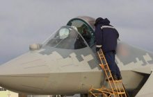 Российской армии передали новую партию истребителей Су-57 и Су-35С (видео)