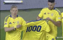 Після першого голу збірної Зінченко підняв футболку з числом "1000", нагадавши про війну (відео)