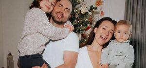 Бедняков назвал причину развода с женой после 10 лет в браке: "Расстояние убивает"