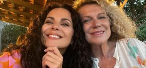 Настя Каменских показала, как необычно проводит время с 69-летней мамой: "Наслаждались"