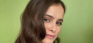 Известная украинская актриса с мужем во время войны выехала за границу