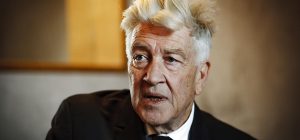 Не может без кислородной маски: известный американский режиссер рассказал о своей болезни