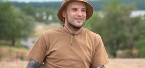 Зал взорвался овациями: Виктор Розовый после ранения на фронте вернулся в "Лигу смеха"