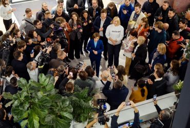 Свобода і справедливість перемогли: Санду залишається президентом Молдови