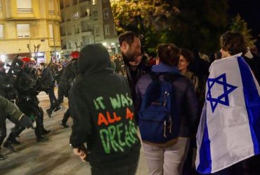 Нападения на израильских болельщиков: в Амстердаме снова вспыхнули беспорядки