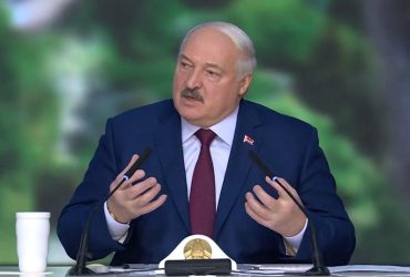 Диктатури в країні немає: Лукашенко пригрозив відключити інтернет у Білорусі