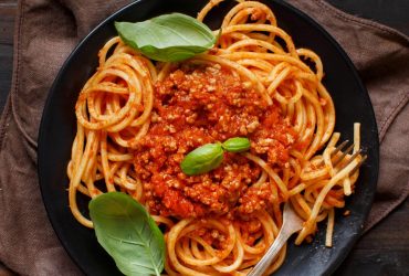 Шеф-кухар з мішленівською зіркою розкрив секретний інгредієнт для ідеального болоньєзе