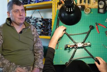 Ветеран ВСУ, потерявший на войне руку, создал предприятие по производству дронов (видео)