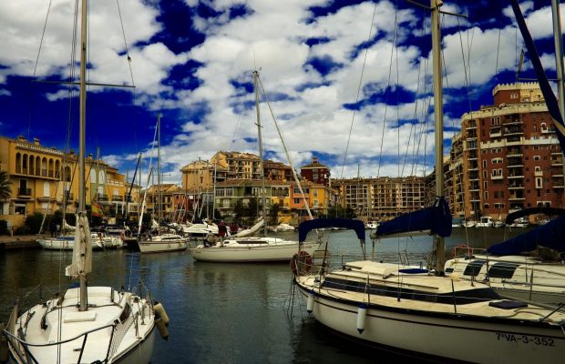 Смачна їжа та красиві краєвиди: названо селище в Іспанії, яке нагадує "маленьку Венецію"