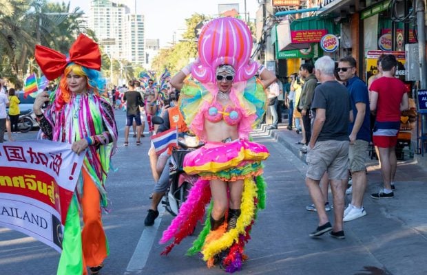 Таїланд вирішив зробити ставку на "веселковий туризм"