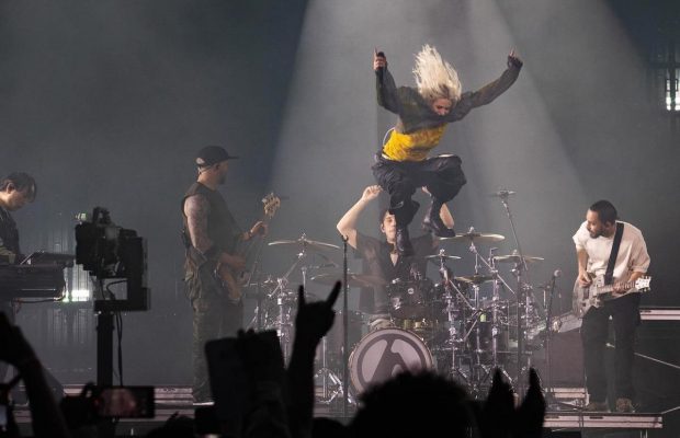Linkin Park презентували кліп "Two Faced" з новою вокалісткою (відео)