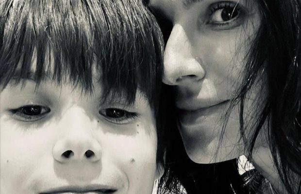 "Дві стіни" нас не заспокоїли": Маша Єфросиніна розповіла, як ховалася з 10-річним сином під час атаки росіян