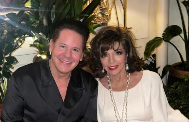 91-річна Джоан Коллінз з'явилася у весільній сукні на різдвяній вечірці (фото)