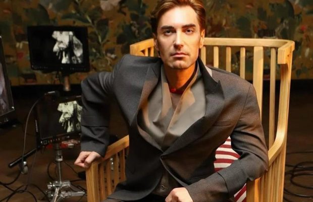 Відомий співак відверто розповів про недугу, з якою живе з дитинства (відео)