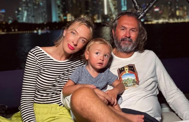 46-річна відома ведуча, яка вийшла заміж в ОАЕ, вперше показала фото з весілля