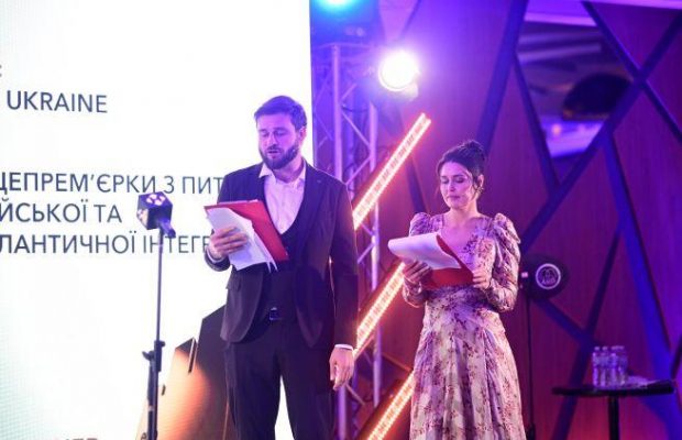 Людмила Барбир в эффектном платье поразила на церемонии Effie Awards