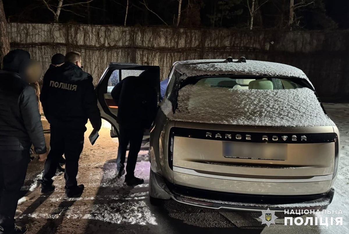 Багатомільйонні махінації на закупівлях військової форми для української армії Багатомільйонні махінації на закупівлях військової форми для української армії