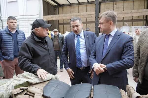Посол и почетный консул Молдовы привезли подарки детям в Сумскую область, пострадавшую от вторжения Посол и почетный консул Молдовы привезли подарки детям в Сумскую область, пострадавшую от вторжения